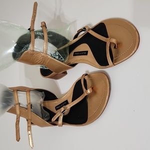 Pied Juste, Leather Strappy Sandle.